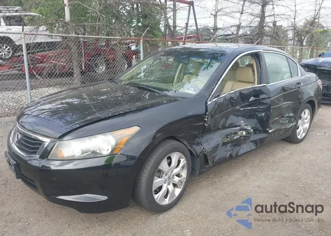 2010 Honda Accord 2.4 Ex-L z USA, uszkodzony, nr VIN 1HGCP2F8XAA052332